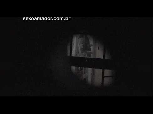 ❤️ Blondie filmohet fshehurazi nga një soditës i lagjes i fshehur pas tullave të zbrazëta ❤❌ Porno e vështirë në pornografi sq.chancel.top ❌️