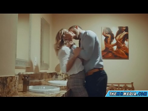 ❤️ Kur një bjonde me bukë ju josh në një banjë publike ❤❌ Porno e vështirë në pornografi sq.chancel.top ❌️